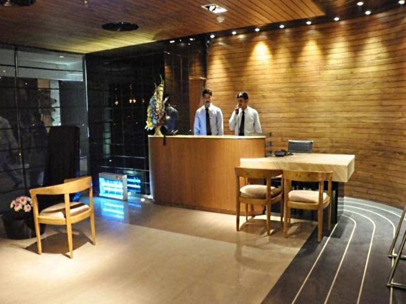 Hotel Gk International Chandīgarh Dış mekan fotoğraf