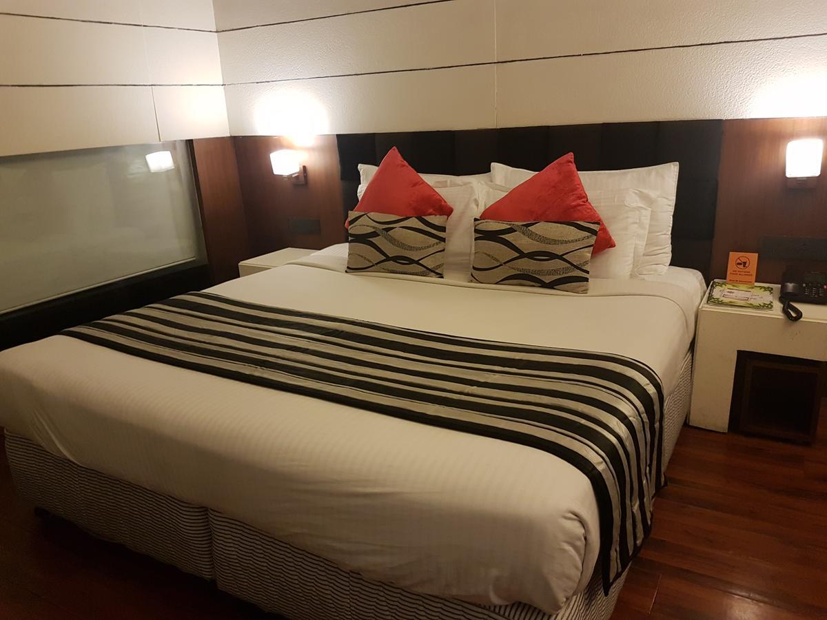 Hotel Gk International Chandīgarh Dış mekan fotoğraf
