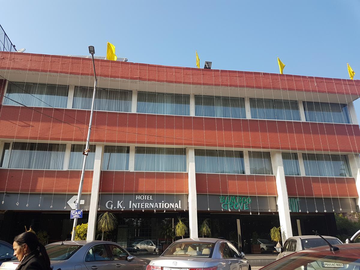 Hotel Gk International Chandīgarh Dış mekan fotoğraf