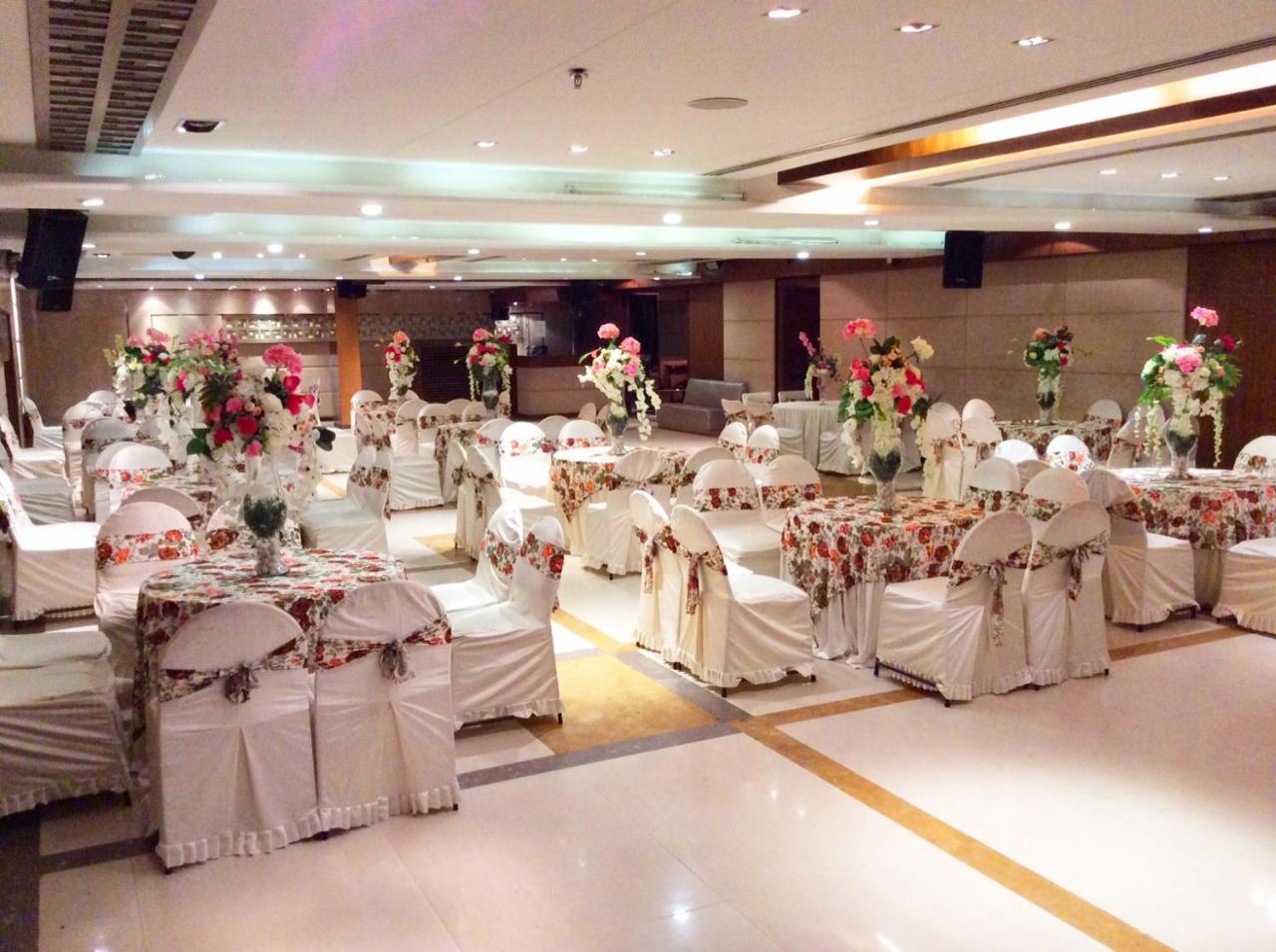 Hotel Gk International Chandīgarh Dış mekan fotoğraf